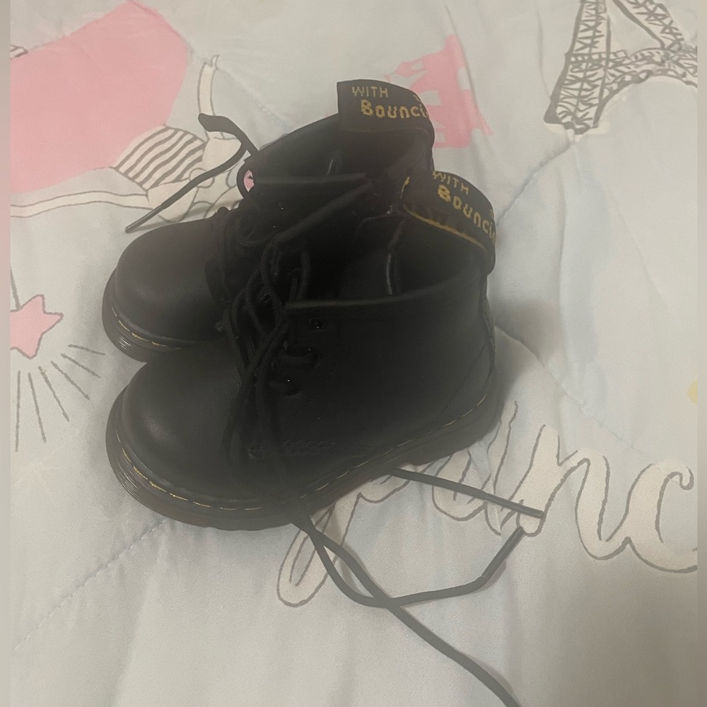 Dr. Martens ( toddlers )